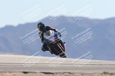 media/Oct-30-2025-Racers Edge (Thu) [[dabbdaf680]]/3-B Group/Session 4 Turn 9/